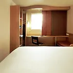 Ibis Centro 2*