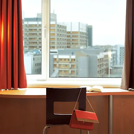 Ibis Centro Hotel 2*