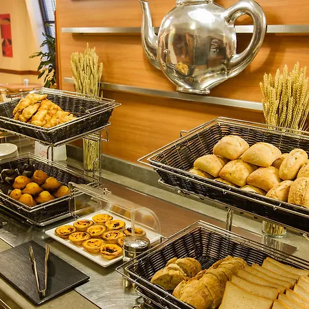 Ibis Centro Hotell 2*