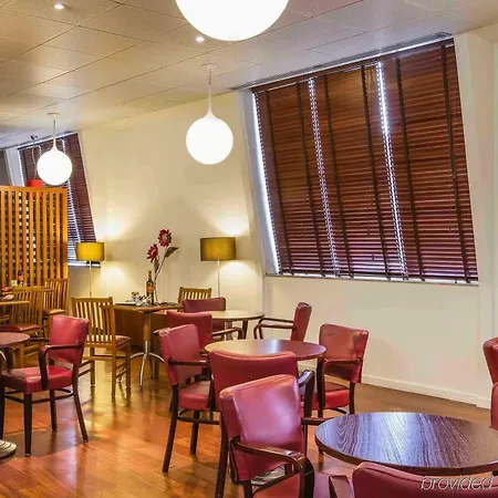 Ibis Centro Hotell 2*