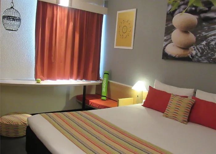 Ibis Centro Hotel 2*
