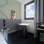 Ibis Centro Hotel 2*