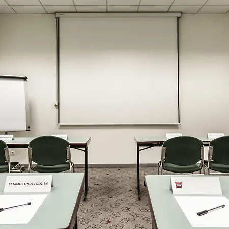 Ibis Centro קוימברה