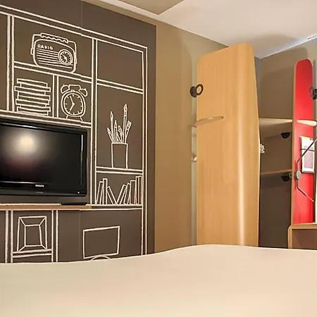 Ibis Centro Hotel 2*